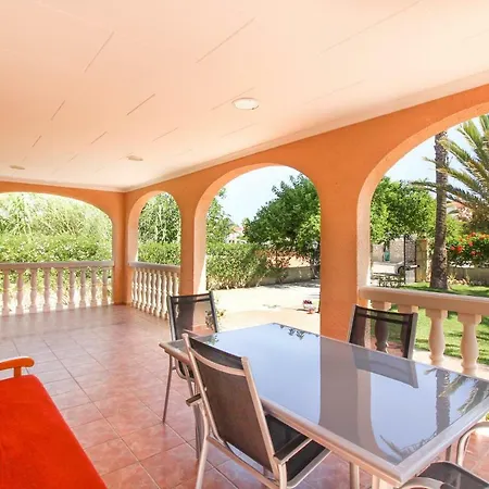 Villa Deveses21 *
